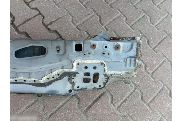 Barra de refuerzo trasera para parachoques trasero Toyota Corolla Cros