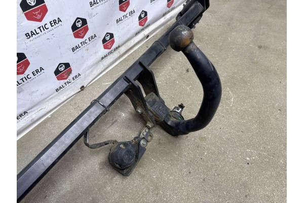 Mercedes Benz C W205 detachable hook 166411M01 Part manufacturer Mercedes Benz OE