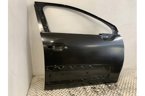 NEW ORYG DOOR RIGHT FRONT CITROEN C3 III 3 16 23 ON STRIP Car type passenger cars