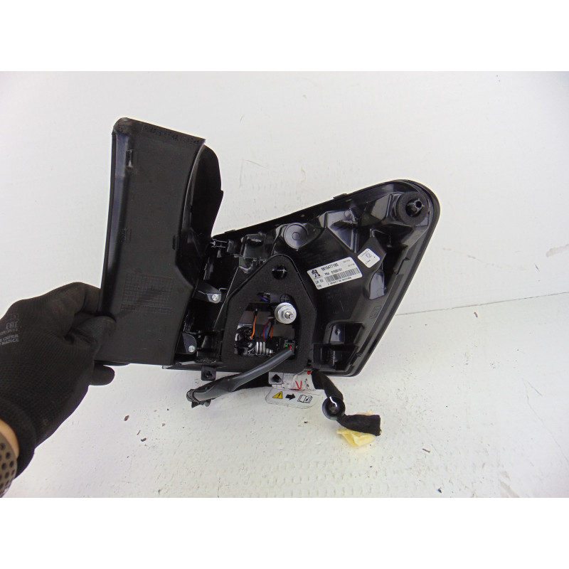 9810477180 PILOTO TRASERO IZQUIERDO PEUGEOT 3008