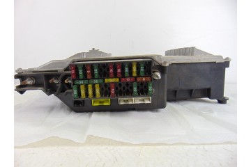 AMR5143 CAJA RELES / FUSIBLES LAND ROVER RANGE ROVER (LP) HSE (165kW) 1995 AMR5143 202837 LAND ROVER - 1