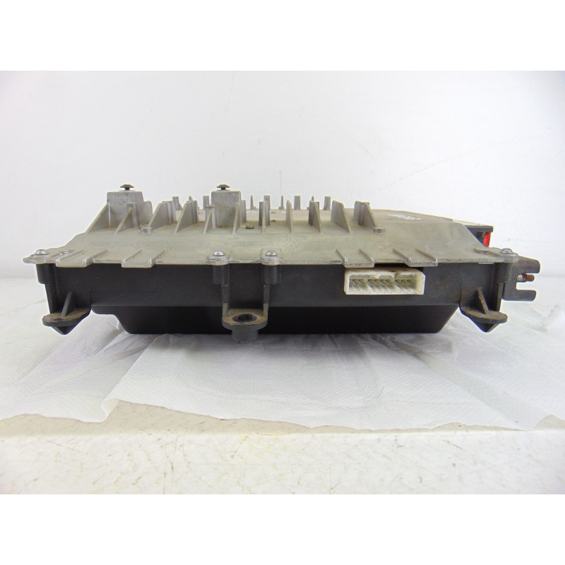 AMR5143 CAJA RELES / FUSIBLES LAND ROVER RANGE ROVER (LP) HSE (165kW) 1995 AMR5143 202837 LAND ROVER - 5