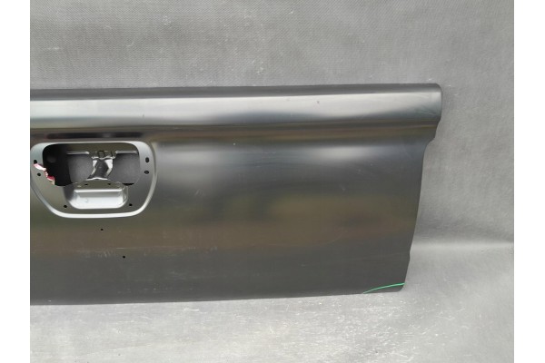MITSUBISHI L200 10 TAILGATE REAR SIDE ORYG Part manufacturer Mitsubishi OE