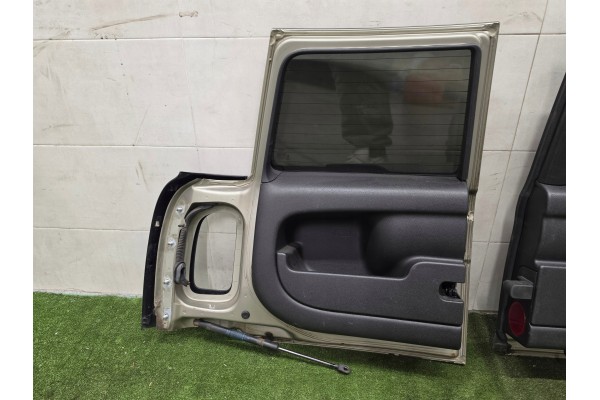 Ensamblaje de Puerta Trasera del Maletero MINI R55 Clubman - Código de