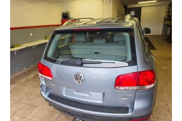 LUGGAGE COMPARTMENT FLAP REAR VW TOUAREG 2006 2010 COLOUR LR7N Packaging status original