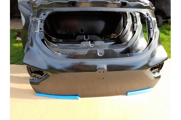 TAILGATE RENAULT CLIO IV 4 HB ORG NEW Catalog number of the part 901008961R TYLNA KLAPA CLIO IV 4 HB BEZ KAMERY ORYGINA ORYGINAL