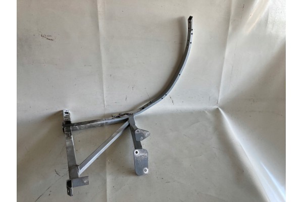 Body mounting LEFT FRONT AUDI R8 420805371A Version European