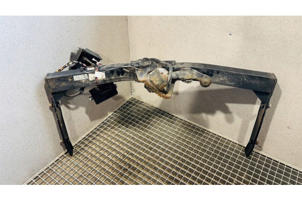 2013 Volkswagen Tiguan Trailer Hook Kit 5N0803880Q
