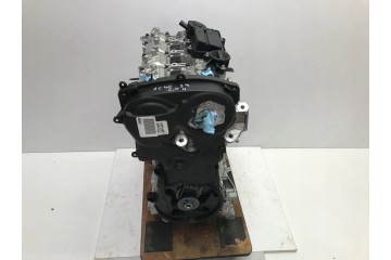 Volvo XC40 2 0 B3 B420T4 HYBRYDA 163 Ps 120kW 2023 SILNIK ELEKTRO BENZYNA Catalog number of the part B420T4 000