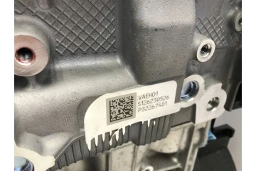 Volvo XC40 2 0 B3 B420T4 HYBRYDA 163 Ps 120kW 2023 SILNIK ELEKTRO BENZYNA Engine type hybrid