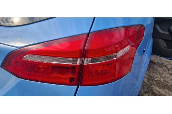 Klapa bagaznika ty tylna Ford Focus MK 3 Lift kombi kod WF ORYGINA IGA Color blue