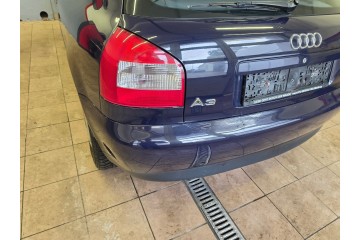 Tapa del maletero trasera Audi A3 8L 1996-2003 color LY5K