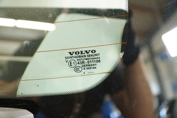 TRUNK LID COMPLETE ORIGINAL EUR CODE 736 VOLVO XC 60 XC60 II CAMERA 24R Car type passenger cars