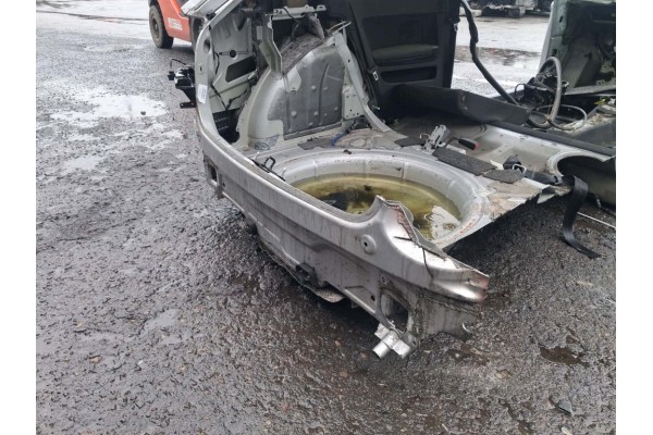 AUDI A3 8P HB 3D 03 05 BELT REAR BATH Y7W Part manufacturer Audison