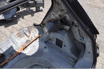 Aleta Trasera Izquierda y Derecha Panel Trasero Tubo Fiat 600 E 2025