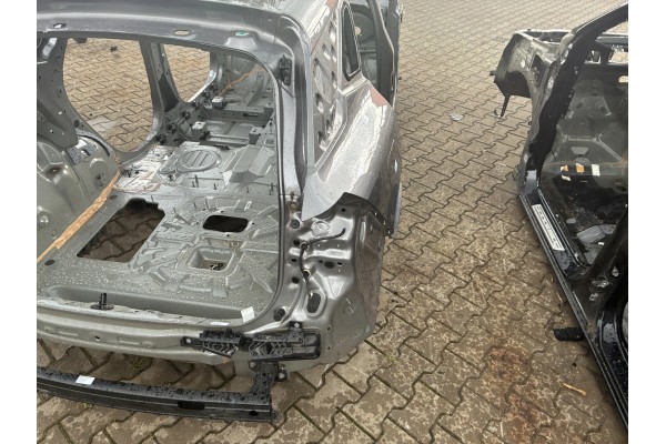 QUARTER BATH BELT FENDER RIGHT LEFT REAR RENAULT SYMBIOZ 24 TEKNG TPKNG Part manufacturer Renault OE