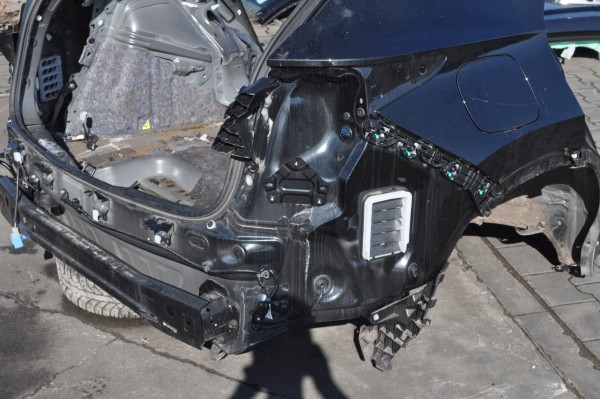LEXUS NX II 450H Panel trasero lateral izquierdo y derecho, guardabarr