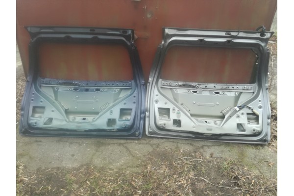 Klapa Bagaznika Honda HRV II 15 21 CRV IV 12 18 Catalog number of the part NH797M