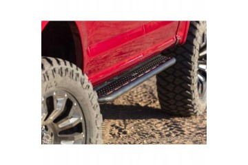 Side thresholds mounted to the frame Go Rhino Dominator D6 Double Cab Car type passenger cars RVs 4x4 SUV