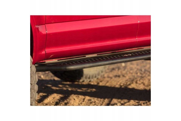 Side thresholds mounted to the frame Go Rhino Dominator D6 Double Cab Installation side left right