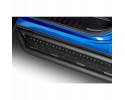 Estribos laterales montados en el chasis Go Rhino Dominator D6 Doble C