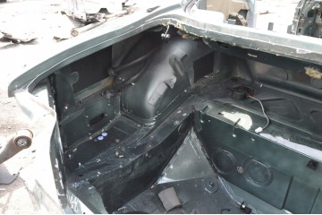 ASTON MARTIN DB7 VANTAGE BELT REAR FENDER QUARTER LEFT RIGHT BATHTUB Part manufacturer Aston Martin