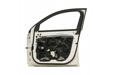 Door Front Right GLC C254 White 885 A2547204200 OE Catalog number of the part A2547204200