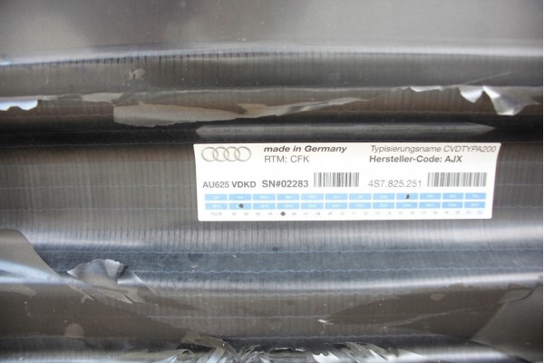 Flap cover rear Audi R8 Spyder 4S0 4S7 CARBON Catalog number of the part 4S7825251 Audi OE