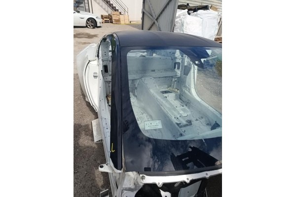 Aston Martin Vantage Coupe 2019 roof Car type passenger cars