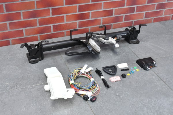 TOW BAR ELECTRICAL HARNESS INSTALLATION BMW 5 G60 M5 G90 Part manufacturer BMW OE
