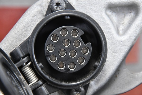 Instalación de Cableado Eléctrico para Enganche de Remolque BMW 5 G60 