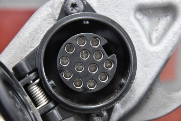 Instalación de Cableado Eléctrico para Enganche de Remolque BMW 5 G60 