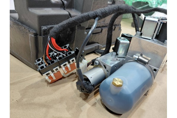 BMW 8 G14 F91 M8 ROOF HYDRAULIC PUMP CONVERTIBLE 7947310 AFTER 29 094 km Car type passenger cars
