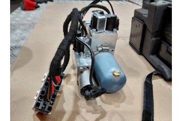 Bomba hidráulica del techo convertible BMW 8 G14 F91 M8 7947310 con 29