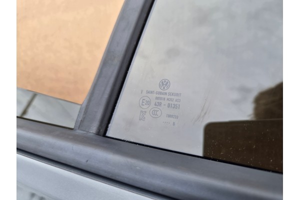 DOOR VW GOLF 8 VIII STATION WAGON IN COLOUR LC7Q REAR LEFT ORIGINAL IDEAL Car type 4x4 SUV passenger cars