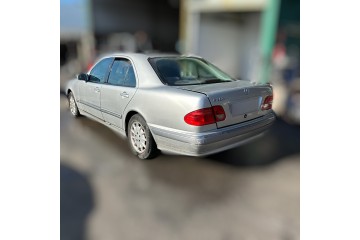 MERCEDES-BENZ CLASE E (BM 210) BERLINA 200 Kompressor (210.048)