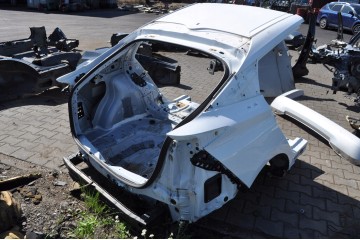PRIUS IV LIFT 2020r BELT REAR BATHTUB QUARTER MUDGUARD LEFT RIGHT 040