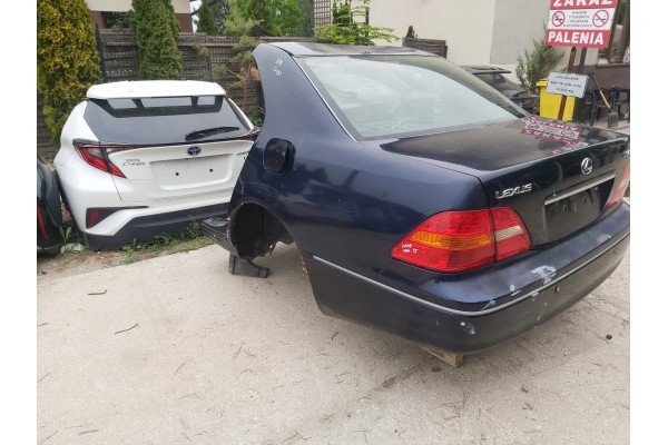 LEXUS LS 430 fender quarter bumper flap lamp rear 00 06r rear belt Part manufacturer Lexus OE