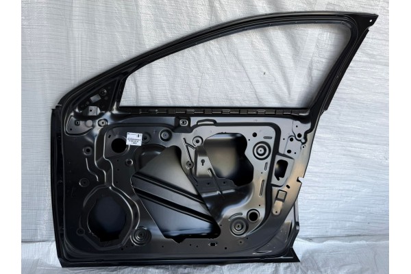 DOOR RIGHT FRONT OPEL INSIGNIA B NEW ORIGINAL YR00659380 Car type passenger cars