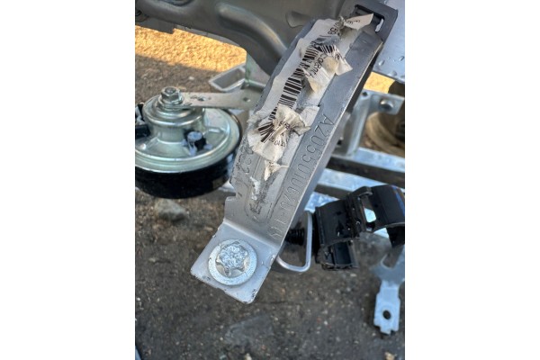 Cinturón Zona Delantera Mercedes CLE W236 Soporte Original Viga Origin