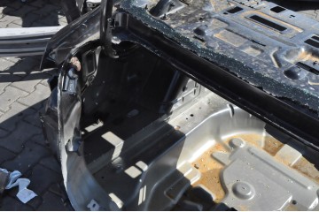 CITROEN C4 X 24r SEDAN QUARTER MUDGUARD LEFT RIGHT REAR BATHTUB BELT REAR DUP Part manufacturer Citroen OE