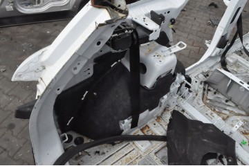EXPLORER VII EV 24r QUARTER MUDGUARD LEFT RIGHT REAR BATHTUB ASS REAR BELT Catalog number of the part 427874