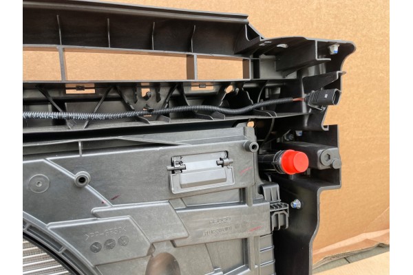 Refuerzo del soporte del radiador del panel frontal Touran 2021-
