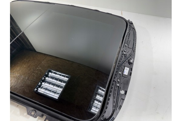 Techo panorámico Porsche Macan II 2 95C 2024 - Pieza desmontada 95C877