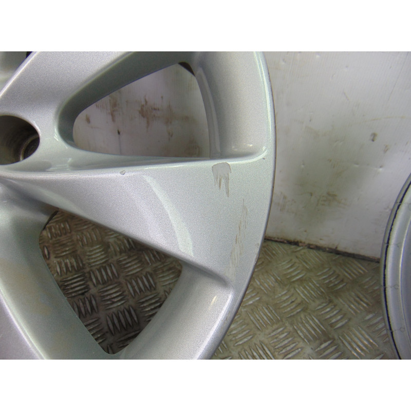 R16 JUEGO LLANTAS OPEL CORSA E