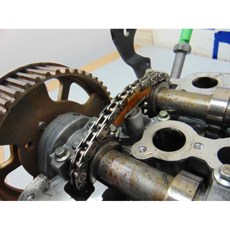 4R8Q-6C064-AH CULATA LAND ROVER DISCOVERY V6 TD S 4R8Q-6C064-AH 175845 LAND ROVER - 23