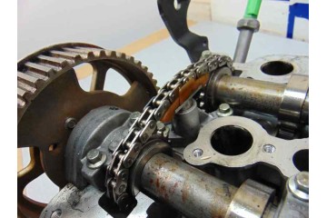 4R8Q-6C064-AH CULATA LAND ROVER DISCOVERY V6 TD S 4R8Q-6C064-AH 175845 LAND ROVER - 23