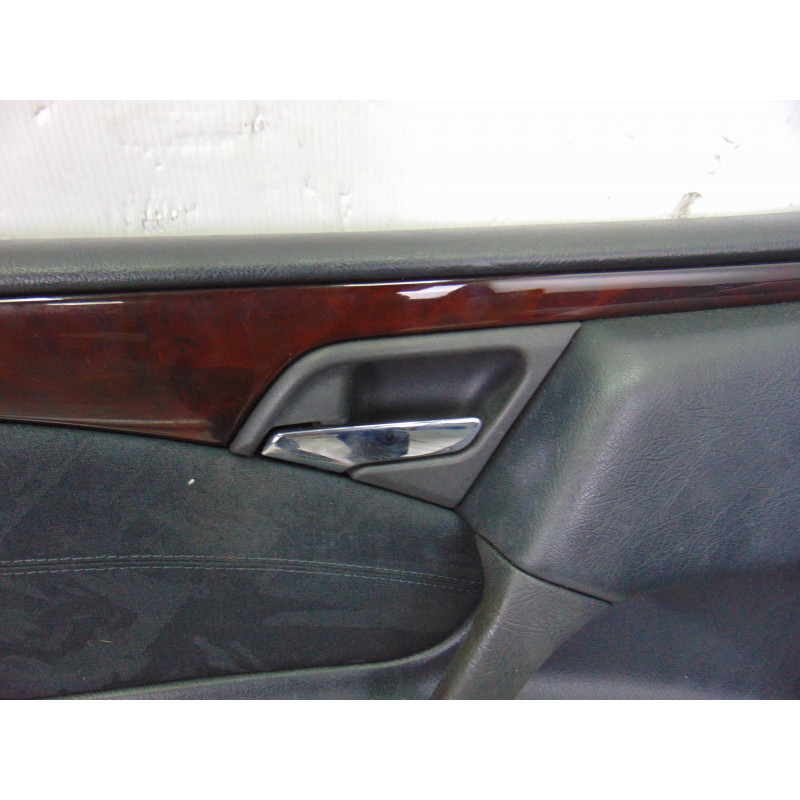 JUEGO ASIENTOS COMPLETO MERCEDES-BENZ CLASE E (BM 210) BERLINA