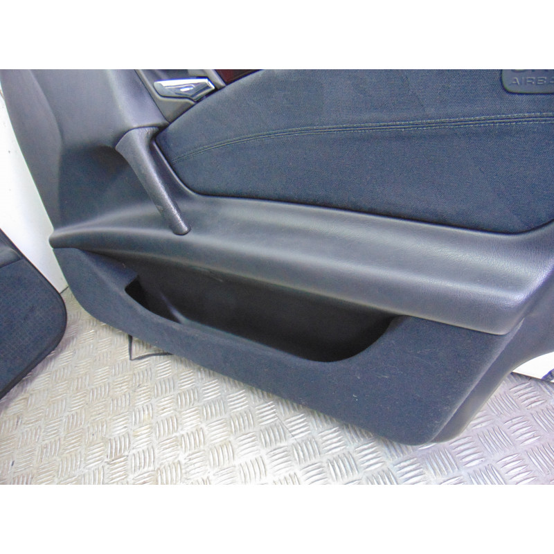 JUEGO ASIENTOS COMPLETO MERCEDES-BENZ CLASE E (BM 210) BERLINA