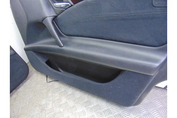 JUEGO ASIENTOS COMPLETO MERCEDES-BENZ CLASE E (BM 210) BERLINA